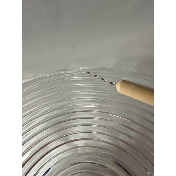 Vintage 1938-43 Anchor Hocking clear Manhattan large handled salad bowl FLAW - Picture 4 of 9